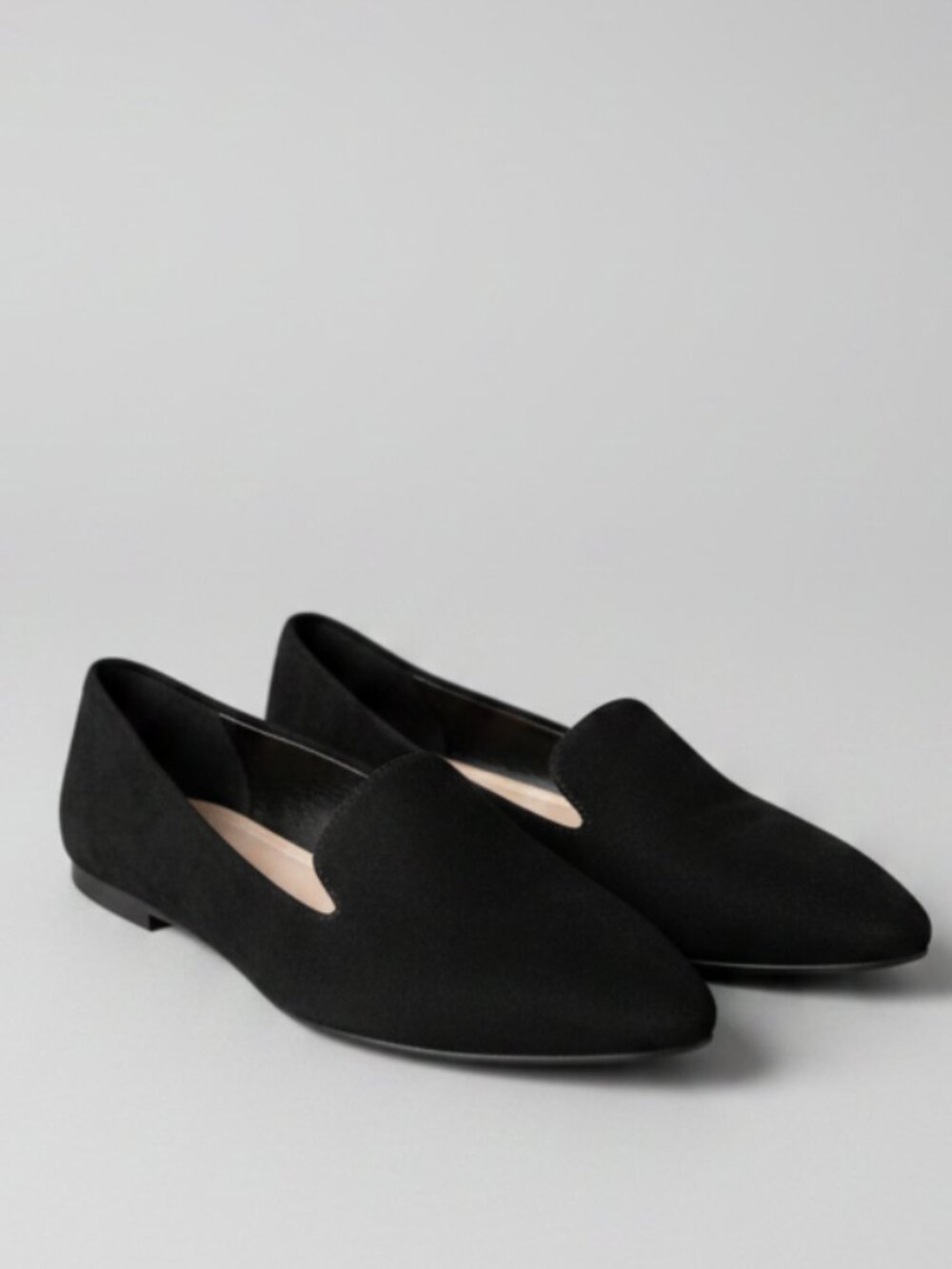 NWOB Black Faux Suede Pointed Toe Smoking Flats Minimalist Loafers Size 39